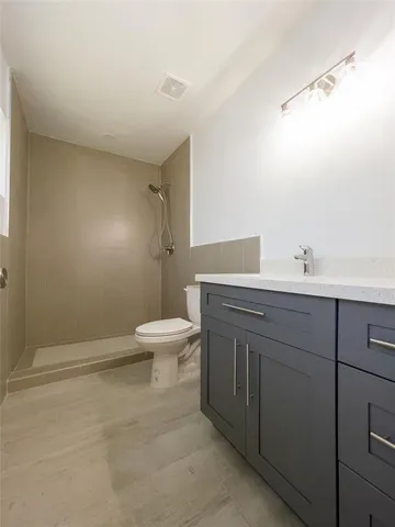 $2,450 | 831-833 Southwest 7th Street, Pompano Beach, FL 33060