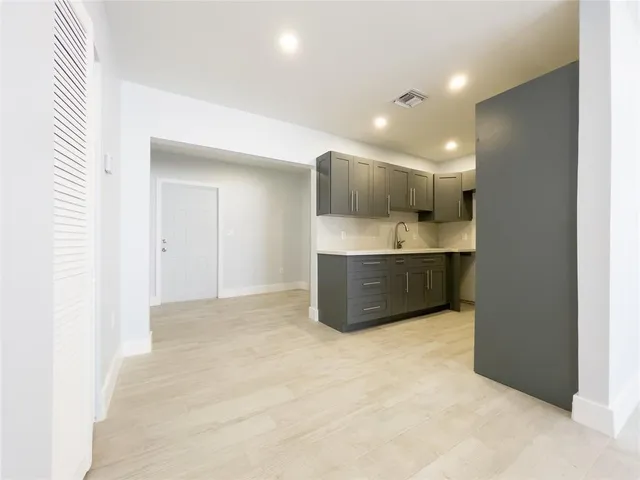 $2,450 | 831-833 Southwest 7th Street, Pompano Beach, FL 33060