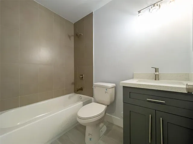 $2,450 | 831-833 Southwest 7th Street, Pompano Beach, FL 33060