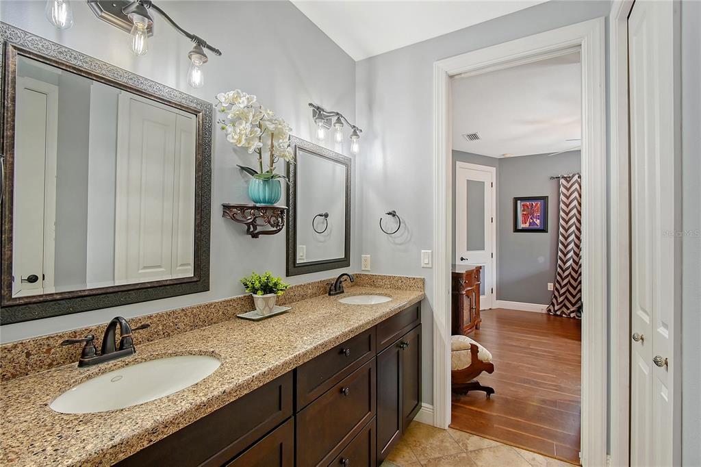 1788 Palm View Road Sarasota, FL 34240 - Photo 41 of 70 Gallery Image 41
