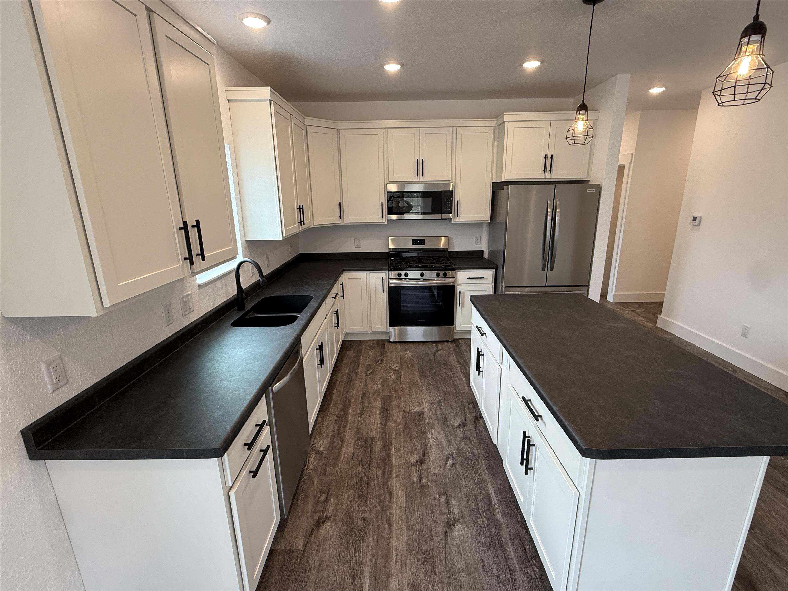 1222 Prairie Janesville, WI 53545 - Photo 12 of 28