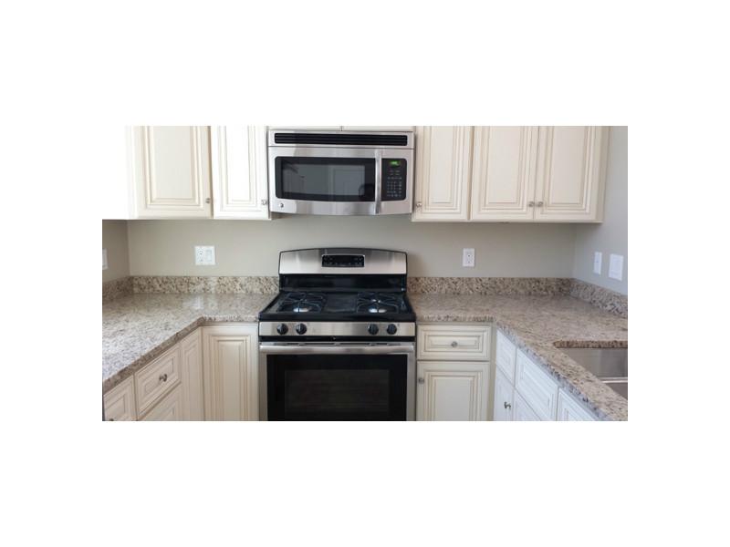 315 Old River Road, Unit 5 Lincoln, RI 02838 - Photo 14 of 16 Kitchen. Upgrade cabinetry. Photo of similar unit