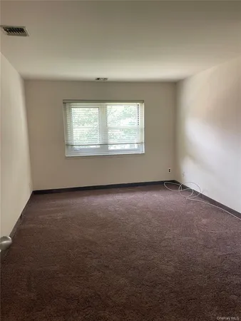 $1,900 | 23 June Court, Bay Shore, NY 11706