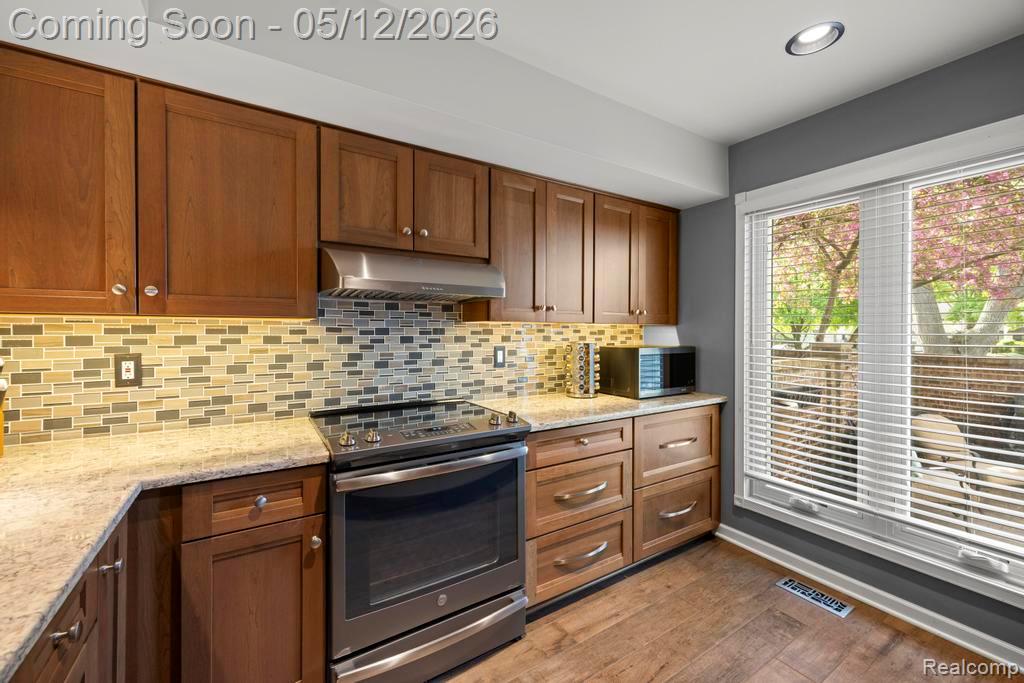 317 Willow Grove Lane Rochester Hills, MI 48307 - Photo 7 of 33 Gallery Image 7