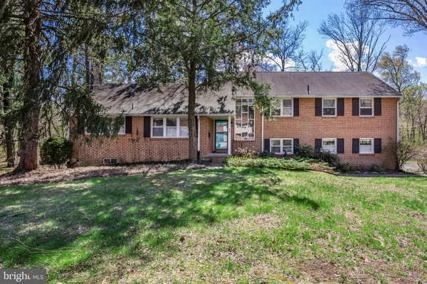 $775,000 | 52 Westbrook Drive, Moorestown, NJ 08057