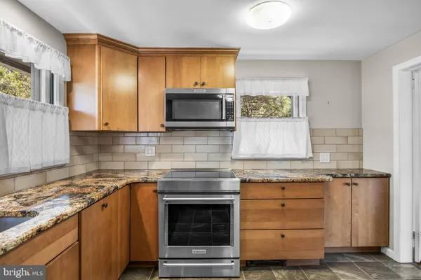 $775,000 | 52 Westbrook Drive, Moorestown, NJ 08057