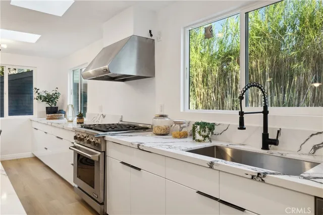 $1,699,999 | 1290 East Woodbury Road, Pasadena, CA 91104