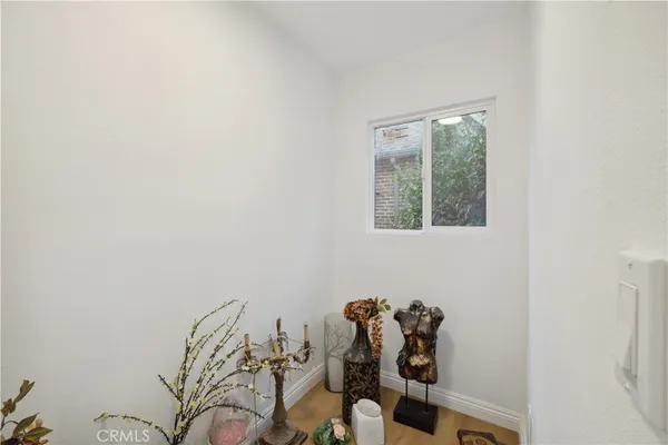 $1,549,999 | 1290 East Woodbury Road, Pasadena, CA 91104