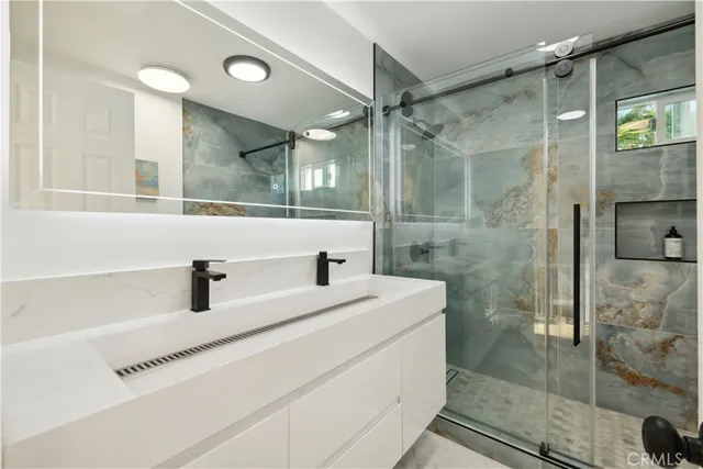 $1,699,999 | 1290 East Woodbury Road, Pasadena, CA 91104