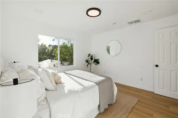 $1,549,999 | 1290 East Woodbury Road, Pasadena, CA 91104