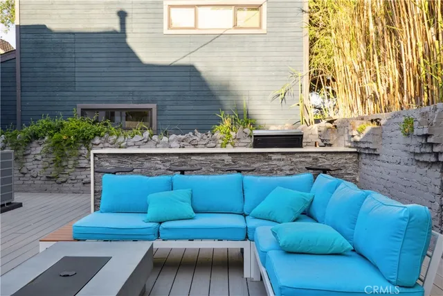 $1,699,999 | 1290 East Woodbury Road, Pasadena, CA 91104