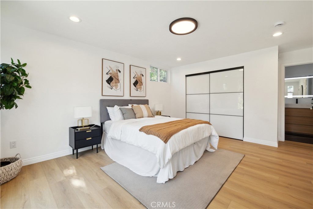 1290 East Woodbury Road Pasadena, CA 91104 - Photo 9 of 70