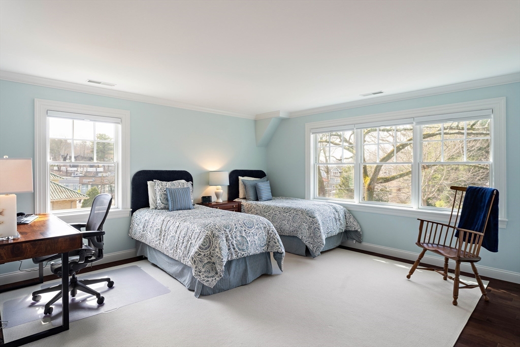 75 Dalton Road Newton, MA 02459 - Photo 18 of 23