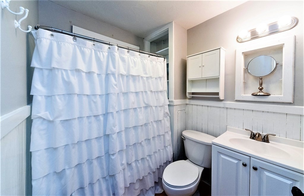 39 North Walnut Street Clinton, MA 01510 - Photo 29 of 39 Gallery Image 29