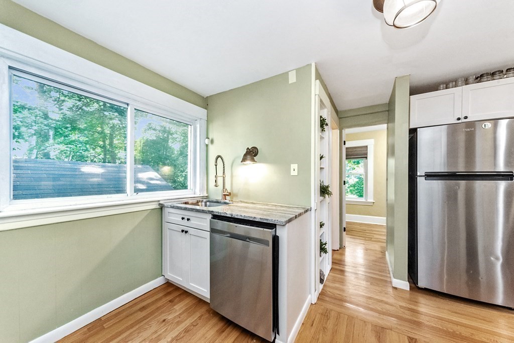 39 North Walnut Street Clinton, MA 01510 - Photo 9 of 39 Gallery Image 9