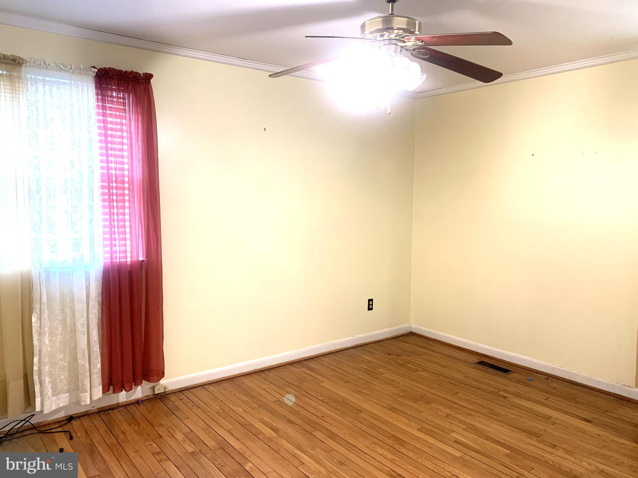 9904 Lanham Severn Road Lanham, MD 20706 - Photo 6 of 13 1st bedroom