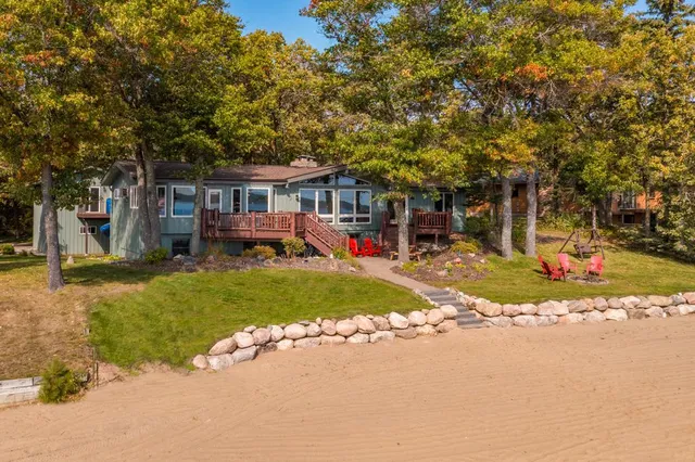 $1,295,000 | 30112 County Road 3, Merrifield, MN 56465