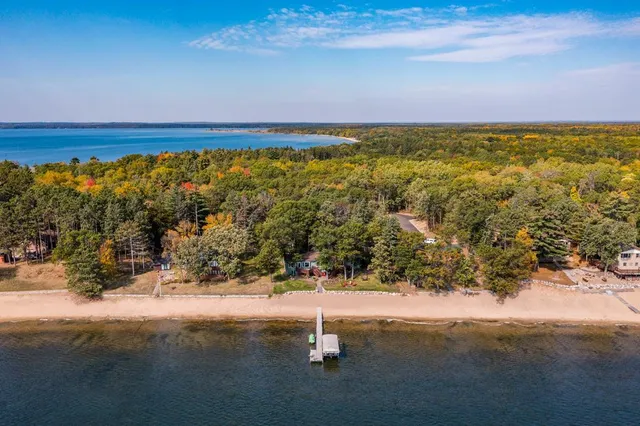 $1,295,000 | 30112 County Road 3, Merrifield, MN 56465