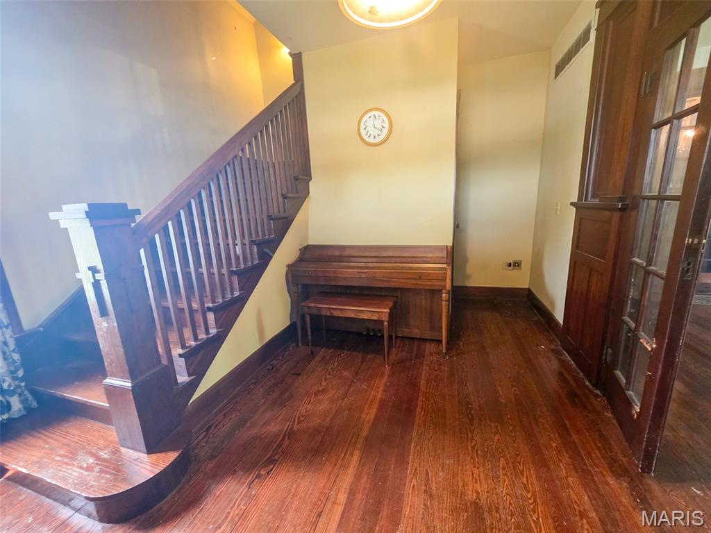 306 East Main Street Teutopolis, IL 62467 - Photo 8 of 27