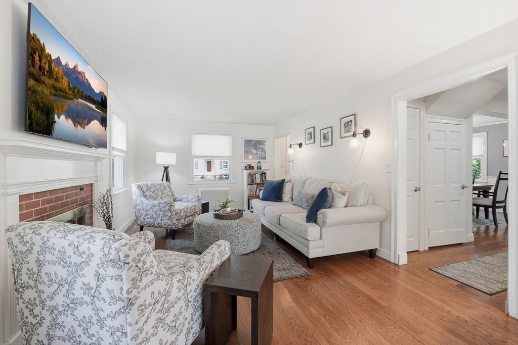 28 Saxon Road Worcester, MA 01602 - Photo 5 of 42 Gallery Image 5