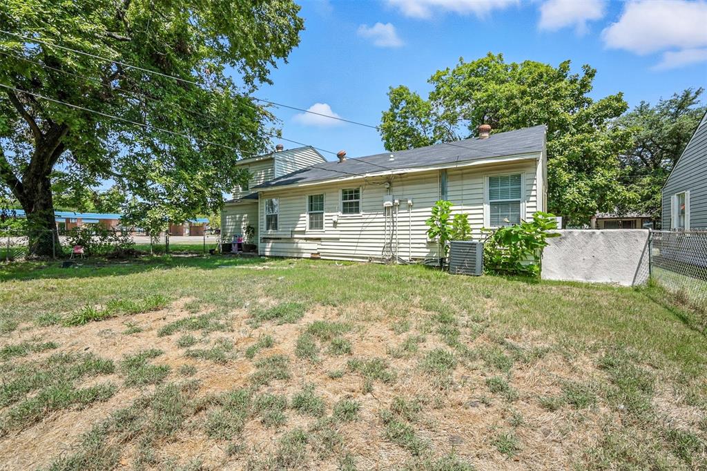 204 Graham Avenue Bonham, TX 75418 - Photo 18 of 21 Back of property