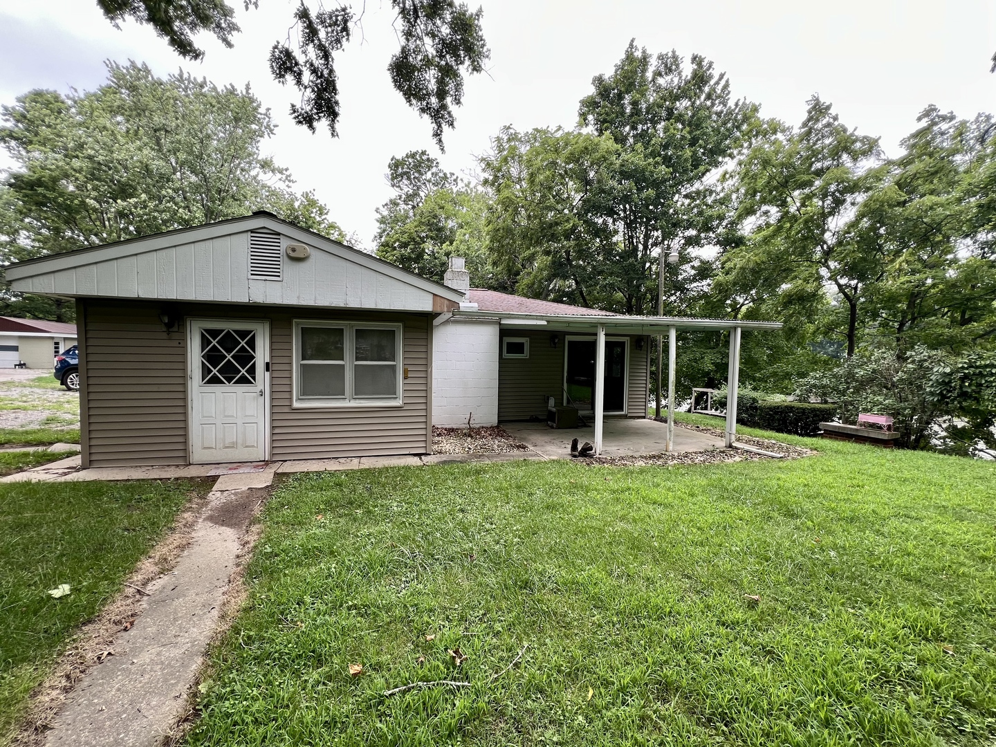 509 Lakeshore Drive Oakland, IL 61943 - Photo 2 of 35 Gallery Image 2