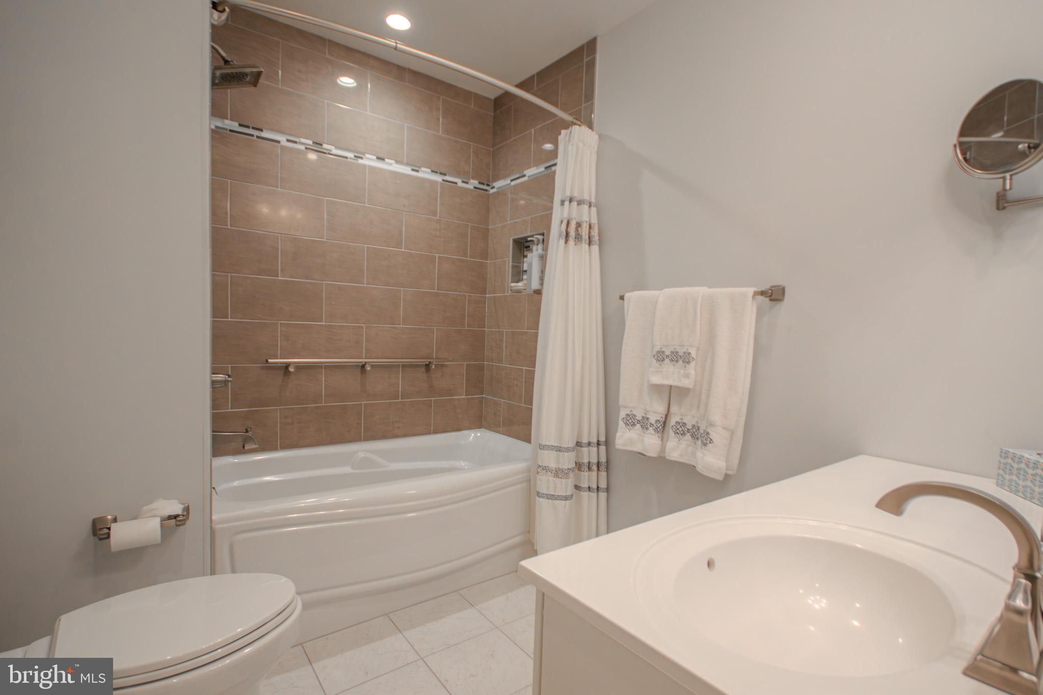 29745 Jackson Road Salisbury, MD 21804 - Photo 41 of 77 Hall bathroom with deep tub