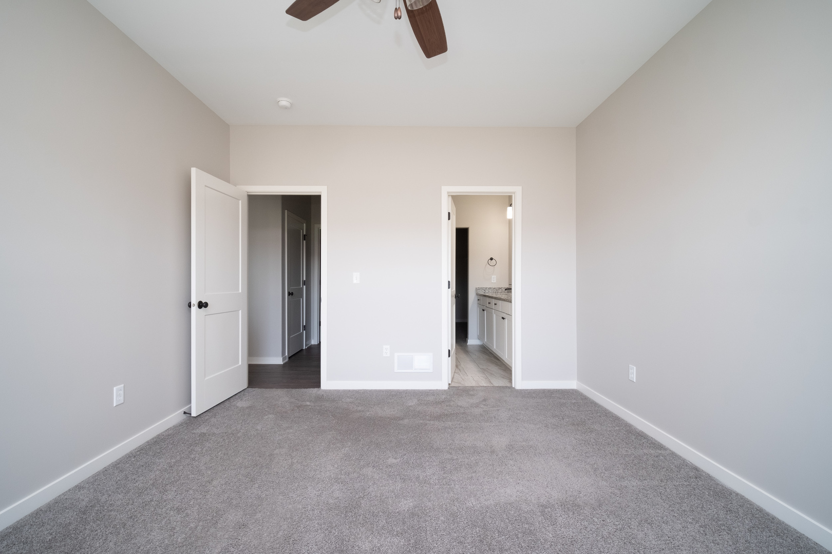532 Anjali Court, Unit R Sycamore, IL 60178 - Photo 17 of 23