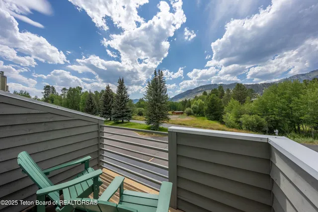 $2,375,000 | 3548 North Lake Creek Drive, Unit 2223, Wilson, WY 83014