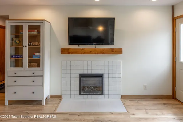 $2,375,000 | 3548 North Lake Creek Drive, Unit 2223, Wilson, WY 83014