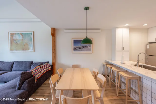 $2,375,000 | 3548 North Lake Creek Drive, Unit 2223, Wilson, WY 83014