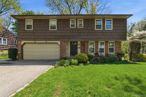 $1,395,000 | 25 Sherwood Drive, Larchmont, NY 10538