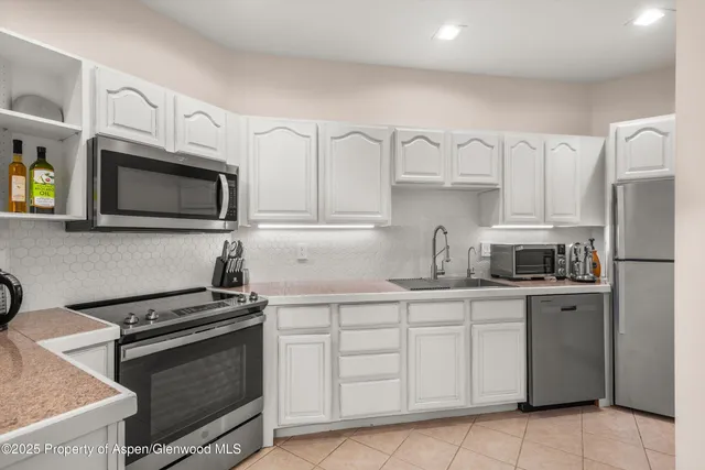 $825,000 | 1400 East Valley Road, Unit 115, Basalt, CO 81621