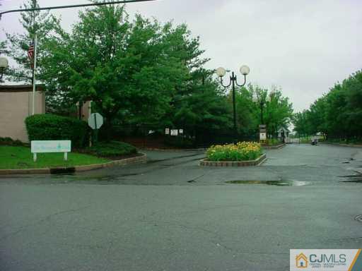 1016 Edpas Road New Brunswick, NJ 08901 - Photo 6 of 7 a view of a park
