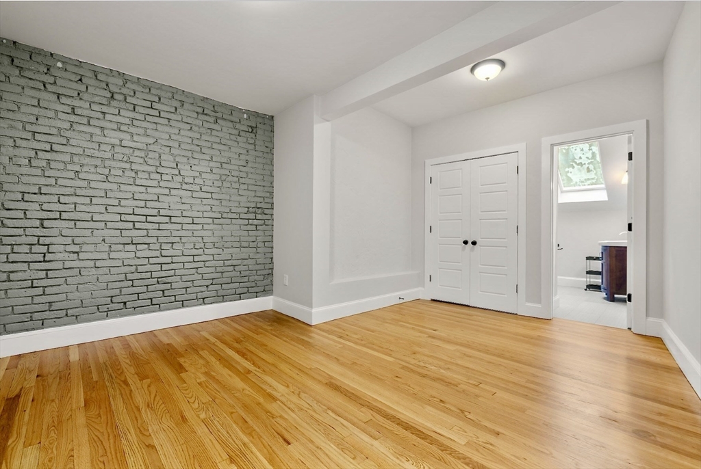 129 Sutherland Road Boston, MA 02135 - Photo 6 of 12