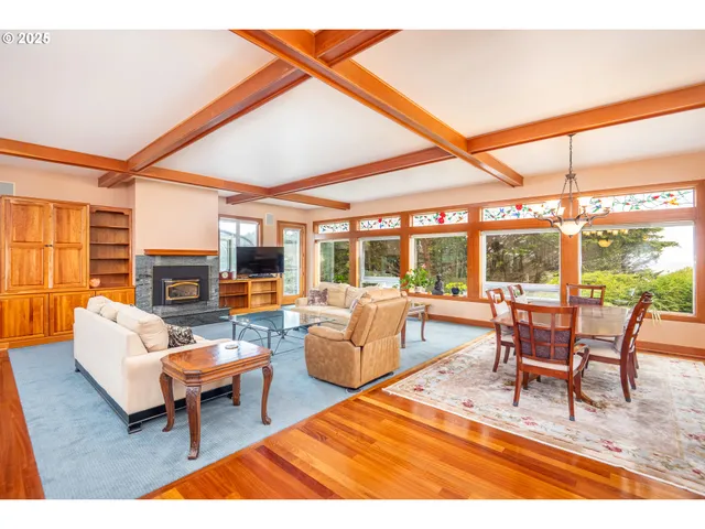 $979,000 | 1055 Northwest Estate Drive, Seal Rock, OR 97376