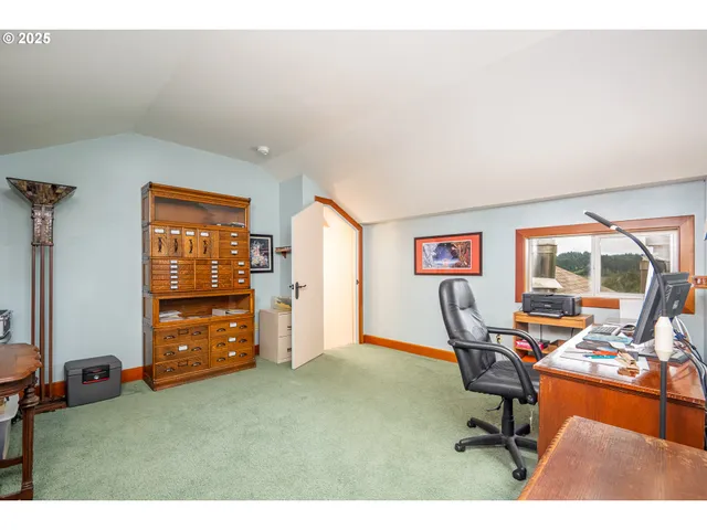 $979,000 | 1055 Northwest Estate Drive, Seal Rock, OR 97376