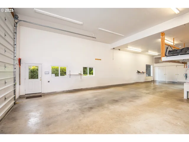 $979,000 | 1055 Northwest Estate Drive, Seal Rock, OR 97376