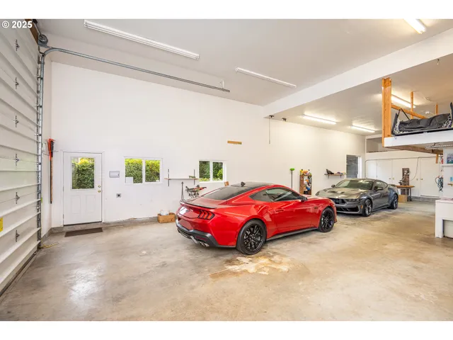 $979,000 | 1055 Northwest Estate Drive, Seal Rock, OR 97376