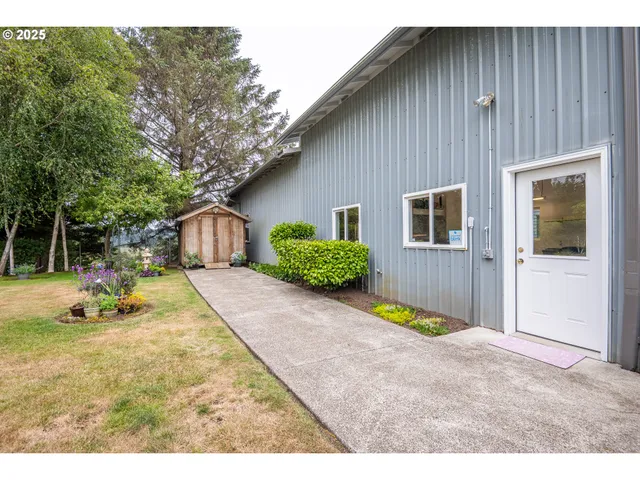 $979,000 | 1055 Northwest Estate Drive, Seal Rock, OR 97376
