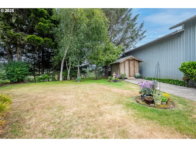 $979,000 | 1055 Northwest Estate Drive, Seal Rock, OR 97376