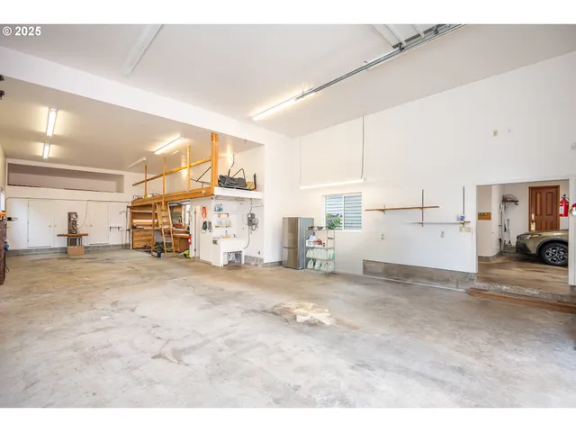 $979,000 | 1055 Northwest Estate Drive, Seal Rock, OR 97376