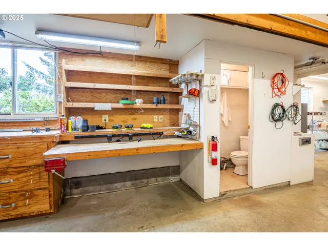 $979,000 | 1055 Northwest Estate Drive, Seal Rock, OR 97376