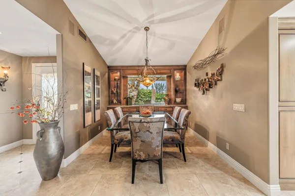 $1,100,000 | 133 Juan Circle, Palm Desert, CA 92260
