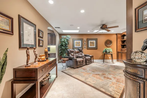 $1,100,000 | 133 Juan Circle, Palm Desert, CA 92260