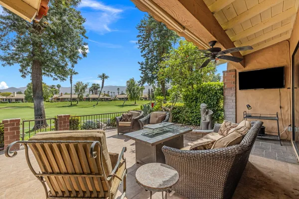$1,100,000 | 133 Juan Circle, Palm Desert, CA 92260