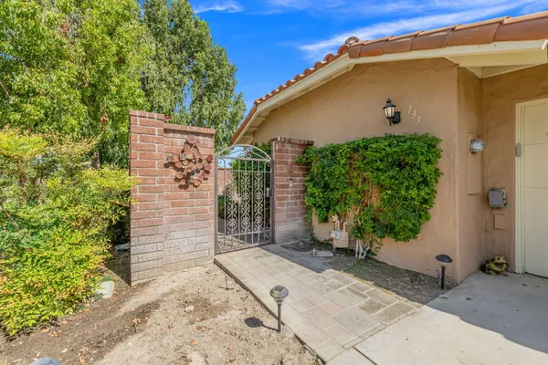 $1,100,000 | 133 Juan Circle, Palm Desert, CA 92260