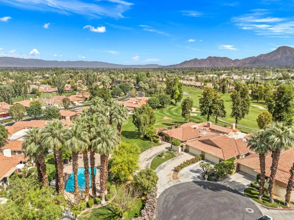 $1,100,000 | 133 Juan Circle, Palm Desert, CA 92260