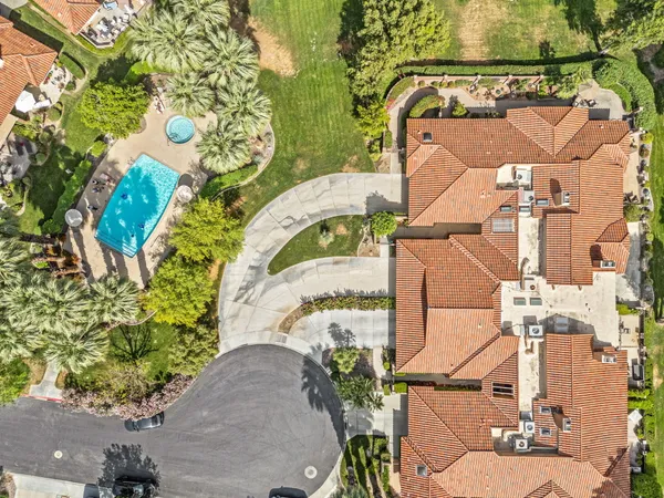 $1,100,000 | 133 Juan Circle, Palm Desert, CA 92260
