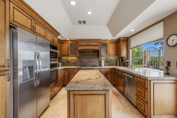 $1,100,000 | 133 Juan Circle, Palm Desert, CA 92260